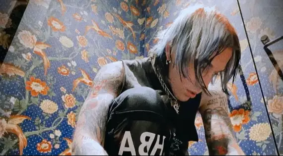 Ouça a nova música, "britney in 07", com letra e tradução!