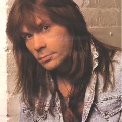 Bruce Dickinson