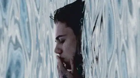 The Kid LAROI lança o álbum, "BEFORE I FORGET". Ouça com todas as letras